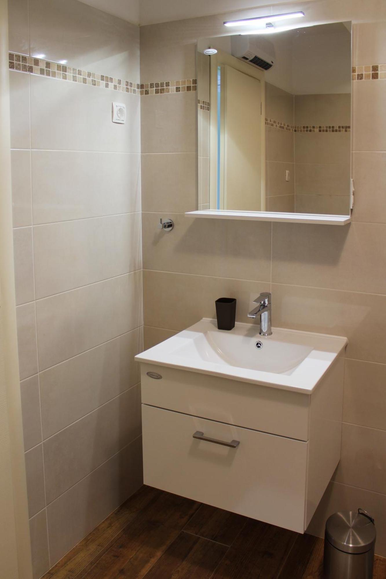 Apartmani Marin1 Vrbnik Habitación foto